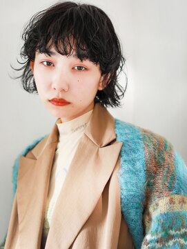 トゥコ(tuco) 黒髪　ボブウルフ　パーマ　ワイドバング　ウェーブ