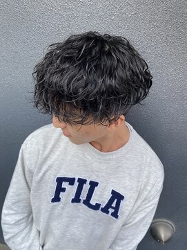 クオル 立川(QOL) 波巻きスパイラル 刈り上げマッシュ