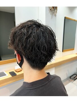 ドットエフ(.f) 刈り上げ/マッシュ/ツイストスパイラルパーマ