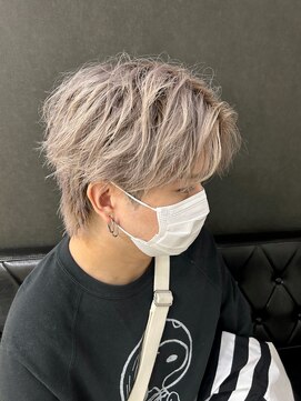 ブレイズ(BLAZE) 【ホワイトグレージュ】ハイトーン×センターパート