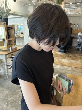 ウィークエンド(WEEKEND) 寒色×ショートスタイル