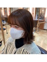 美容室ヒラトヤ 仙北店 20代30代40代レイヤー シースルーバング 外はねミディアム