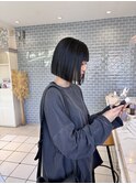 暗めグレージュ