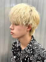 ダブルカラースパイラルパーマツイストパーマフェード短髪