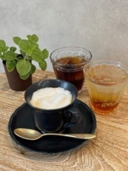 ラ メメ(La me’me)の写真/髪も心も一人ひとりに寄り添う。お気に入りのドリンクでホッとひと息＿。