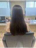 オリーブベージュ