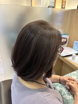 ウイバイファースト(u'i by first)&nbsp;ツヤのあるミディアムスタイル