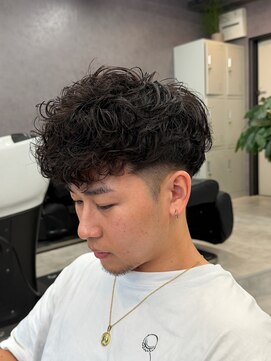 リッチブランドアンドコー(Rich Brand&Co) スパイキーショート　フェード　スペインカール　ルーズパーマ