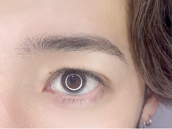 メンズ眉毛サロン THREE EYE 【メンズアイブロウ×HBL】梅田茶屋町店の写真/わずか30分でイメチェン★メンズ眉毛のお悩み解消!眉毛をしっかり処理する事で清潔感UP&垢抜けた印象に!