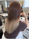 グラデーションカラー×ブロンドベージュ 艶ストレートロング