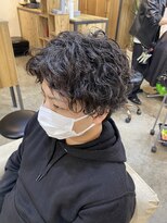 エルオム(EL.HOMME)&nbsp;【Ryo】スパイラルパーマ／アップバングマッシュ