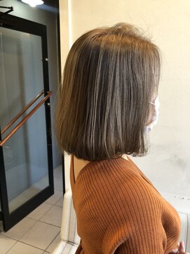 ペネロープ(Penelope) ［新宿］ボブ/ハイライト/クリアベージュ　担当　夕島