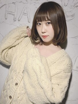 ナナカバイミーツハンド(nana.ca by meetsHAND) 愛され内巻きボブ × 深みベージュ