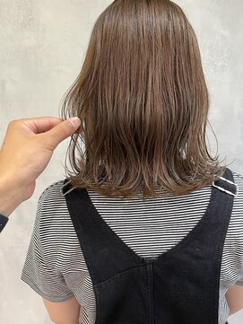 キチ(kichi.) [kichi.] ロブ×柔らかベージュ