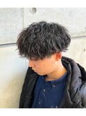 黒髪波巻スパイラル刈り上げマッシュツーブロック