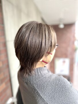 モア 下通店(MORE) 白髪を楽しめ!! 大人のソフトウルフ