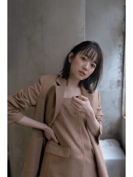 トゥ(TOE) ぱつっとボブ