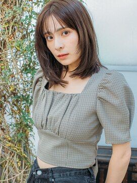 シンシ(Cinci) ミディアムボブスタイル