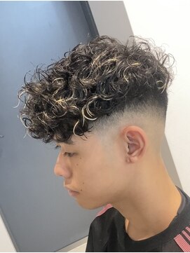 グルーマーズトウキョウ 渋谷店(GROOMER/S TOKYO) ハイライトスペインカール