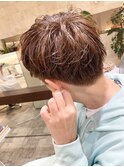 白髪ぼかし×刈り上げショート
