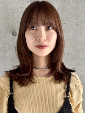 アンガーデン(Une GARDEN) ミディアム/レイヤーカット/ベージュカラー