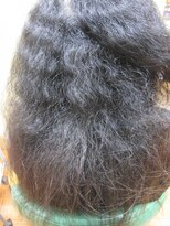 ヨシユキコンディショニング ダメージレスな縮毛矯正「強いくせ毛～ダメージ毛まで対応」１４