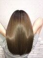 ブラウヘアアンドケア(care) M3D扱えるサロンさんは少ないです綺麗にツヤ感柔らかさ出ます。