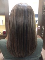 ミリュウ(Milieu) 熱ダメージで硬くなった髪も縮毛矯正で柔らかく