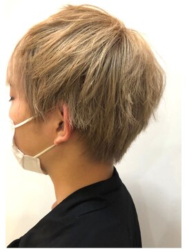 ビオトープ(Bio Top) ベージュゴールド×マッシュヘア◎30代40代50代