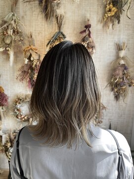 マーノ(mano) 外ハネスタイル