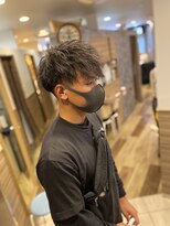 ナチュラル無造作スパイラルパーマ黒髪ツーブロックくせ毛風