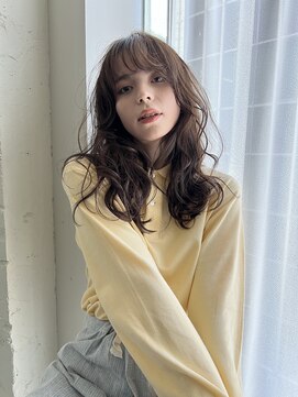 アデ オモテサンドウ(ade omotesando) 人気のレイヤーカットとニュアンスパーマで柔らかさを