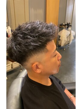 ヤード(YARD) スキンフェード×ツイスパ