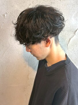 ニアウ 高崎店(Niau) MEN’S HAIR/シャドウパーマ/刈り上げセンターパート/群馬高崎