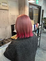 コワファースト長崎シャンプーボーイ 2nd(COIFF1RST 長崎 SHAMPOO BOY)&nbsp;長崎ハイトーンボブ 裾カラー ピンクカラー ケアブリーチ