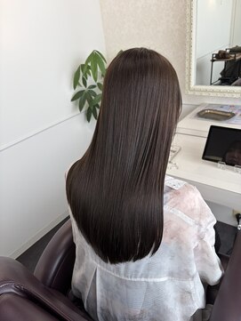 シェノン(Chainon) しなやかにまとまるストレート×ヘアエステ