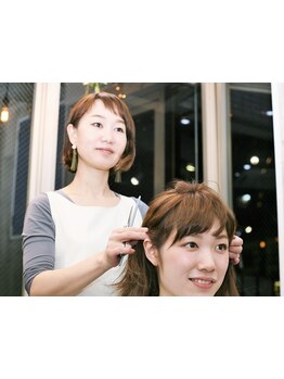 経験豊富なベテランスタッフがマンツーマンで対応！全メニューに炭酸ヘッドスパ付きで、癒し効果◎