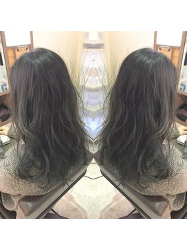 プラーチェ 古淵店(Plaatje) イルミナカラー × グレージュ