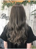 光り輝くシルバーグレージュ【博多区千代】