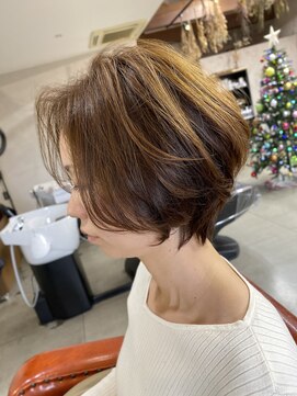 モニュメント(Monument) 前下がり美シルエットショートボブ