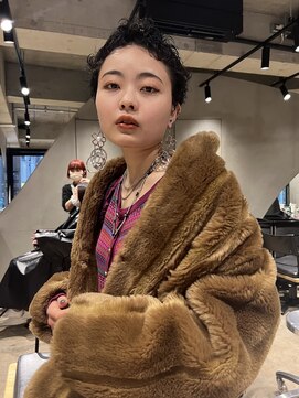 ビビト(bibito) bibito ベリーショートパーマ　バズカット　エッジ