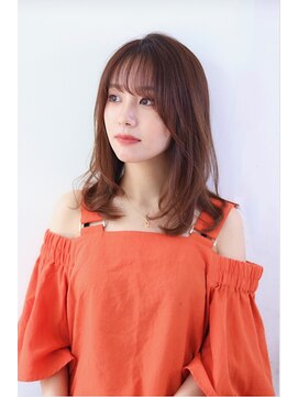 オーロ 武庫之荘店(ORO) レイヤーミディ/シースルーバング/くすみベージュ