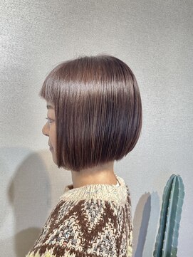 ラウレア(Laule'a) 大人の前下がりミニボブ