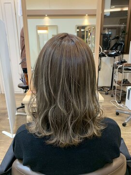 ベルプロッドバイアルター 千葉(bel. prod by aL-ter) 【bel.高野】グレージュカラー/シルキーベージュ/斜めバング