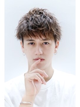 クリフ バイ リップス ヘアー(CLIF by LIPPS hair) ツイストスパイラル 刈り上げ ツーブロック 無造作ショート