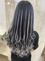 ラビス 浦和(Lovis)&nbsp;美髪/ネビージュ/大人かわいい/透明感ショート[浦和]