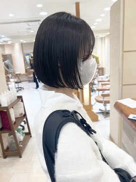 モリオ フロム ロンドン サッポロファクトリー店(morio FROM LONDON) 【morio】札幌ボブ　自然な丸みのぱつっと黒髪ボブ