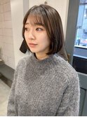 内巻きボブ/サイドバング/アッシュベージュ/前髪