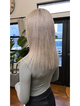 ニル(NiL) ホワイトベージュ