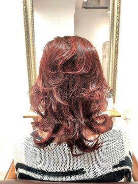 ヘアー グリーン(hair green) 30代40代50代/ハイトーンカラー/レイヤーカット/ウルフヘア